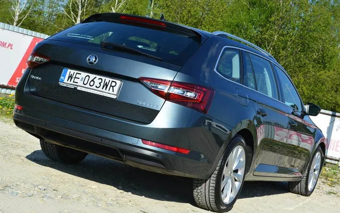 Skoda Superb cena 84900 przebieg: 178000, rok produkcji 2019 z Kutno małe 781